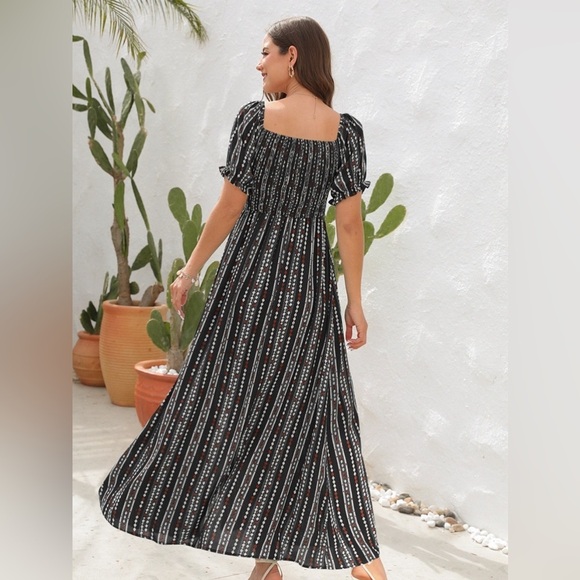 Capturing Time Short Sleeve Maxi Dresses Summer - Picture 2 of 4